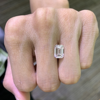 3.52CT الماس الزمرد المقطوع المختبر النضج VVS2 وضوح E اللون